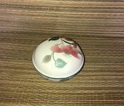 The six white markers in the liyue harbor lead to six bushes of silk flowers. Mikasa Continental F3003 Silk Flowers Set Of 2 Saucers For Sale Online Ebay