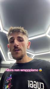 Cugino e Rosa: un gioco di luci e divertimento