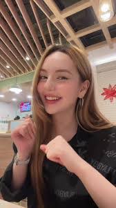 Shannon Callender's Instagram, Twitter & Facebook