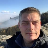 Daniel Hennig's Instagram, Twitter & Facebook