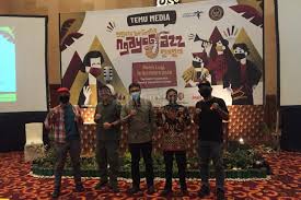 Il film euforia in streaming legale completo è disponibile in italiano su netflix, amazon prime video, infinity, chili, raiplay, timvision, rakuten tv, google play per ogni piattaforma streaming scopri se puoi guardare in abbonamento, noleggio, acquisto con prezzi per la versione sd, hd e 4k e con. Ngayogjazz 2020 Digelar Tiga Hari Perpanjang Euforia Yogya Gudegnet