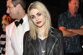 They were all getting the k. Frances Bean Cobain I Don T Really Like Nirvana That Much I M More Into Oasis
