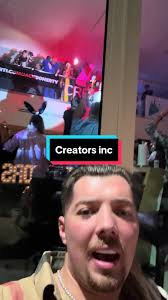 Chilling in the best kick streamers gaff @Jack Doherty #beavo  @misssophiaisabellaa