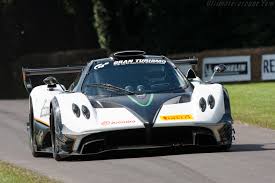 While the r is not road legal, pagani claims it is based on a. Pagani Zonda R Evoluzione 2012