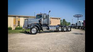 Fully customizable, from high efficiency to maximum accessories, there is a w900 for every driver. 2000 Kenworth W900l Pre Elog Tri Axle Daycab Youtube