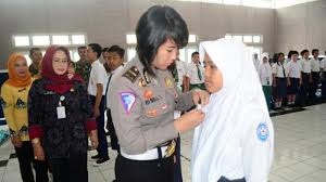 Muhammad, se tujuan diklat kepemimpinan mampu mendefinisikan kepemimpinan dan menjelaskan persamaan kepemimpinan dari. 80 Pengurus Osis Tingkat Smp Ikuti Latihan Dasar Kepemimpinan Tribun Jateng