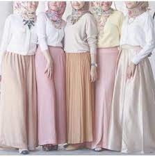 Warna pastel yang ceria kemudian dipilih oleh sebuah keluarga di barcelona untuk mendekorasi apartemen milik mereka. About Hijab Indonesia 10 Trend Warna Pastel Pada Baju Muslim Terbaru