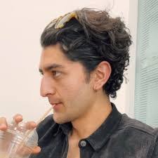 Omar Mares's Instagram, Twitter & Facebook