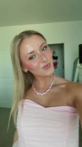 Rachael Honaker's Instagram, Twitter & Facebook