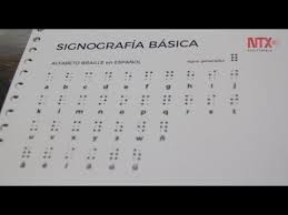 Louis braille se dedicó a la tarea de simplificar el método sonográfico de barbier y completarlo en los aspectos que resultarían imprescindibles para disponer de un auténtico alfabeto. Braille La Escritura Para Invidentes Youtube