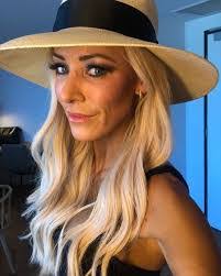 Simone Elliott's Instagram, Twitter & Facebook