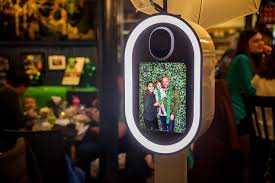 Selfie Photo Booth vs 360 Photo Booth ...