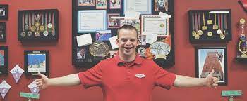Breakfast Lunch And Hugs A Restaurant Owner With Down Syndrome Shares His Gift Letters To The Exiles