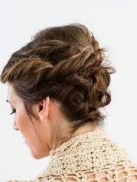 Easy hairstyles for short wavy hair with best… we have handpicked very beautiful photos of wedding hairstyles for short hair that are very modern these days and will make you feel the queen of the party. 14 Best Indian Bridal Hairstyles For Short Hair Photos Tips