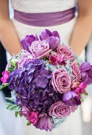 Check More At Http Www Hochzeitstil Com Trendy Lila Hochzeit Blumen Anordnung Mit Bildern Lila Hochzeit Blumenstrauss Hochzeit Braut Blumen