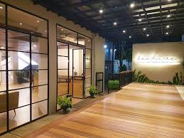 Banyak sekali tempat menarik di bandung yang bisa kamu jelajahi. Beehive Boutique Hotel In Bandung Room Deals Photos Reviews