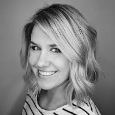 Lauren Eagles's Instagram, Twitter & Facebook