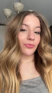 Danielle Lambright's Instagram, Twitter & Facebook