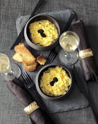 Oeufs Brouilles A La Truffe Noire Recette Truffe Recette Recettes De Cuisine Recette