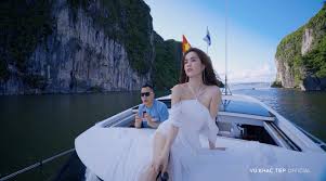 Được biết, nhật huy tuy còn nhỏ tuổi nhưng khá nổi tiếng trên mạng xã hội. VÅ© Kháº¯c Tiá»‡p Ra Vlog NhÆ°ng Ngá»c Trinh Chiáº¿m Trá»n Spotlight Tá»« Trá»±c ThÄƒng Ä'áº¿n Du Thuyá»n Ä'i Ä'au CÅ©ng Ná»•i Báº­t Va Quyáº¿n RÅ©