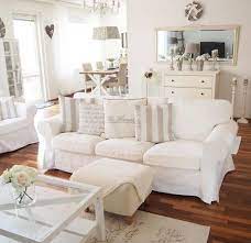 Ektorp Sofa In Einem Vintage Stil Wohnzimmer Shabby Chic Living Room Farm House Living Room Chic Living Room