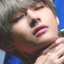 But Did Yall Know Taehyung Has A Cheek Scar Sis I Feel Like I Discovered Smth Huge Taehyung Jimin Jungkook Bts