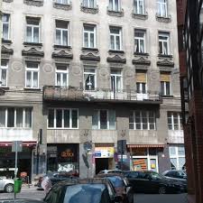 Ennél jobb vérképe nem is lehetne! Ejjel Nappal Budapest Forgatasi Helyszin Szandi Lakas Now Closed Belvaros 0 Tips