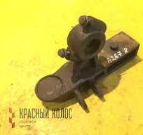 Кронштейн переднего стабилизатора правый 9433232984