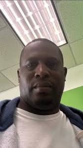 Instagram 用户 Eric Devon Bell