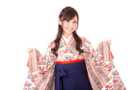 卒業式の定番衣装女袴と着物の歴史 振袖レンタルを結婚式成人式で