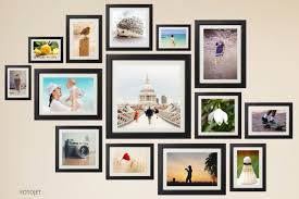 25+ versatile bedroom wall decor ideas that will add a touch of personality for the bookish type the overlapping square frames above the bed would seem to suit. Creative Wall Collage Ideas Give You A Hand On Making Wall Photo Collages