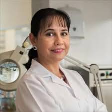 Dra. Edith Marroquin, Dermatóloga en Quito