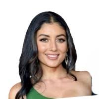 Natasha Uhl's Instagram, Twitter & Facebook