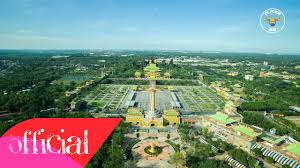 It combines rides, a zoo, the largest wave pool, and a cultural section that is a replica of the hue imperial city. Dai Nam Park Travel Guide For A Quick Escape On The Weekend
