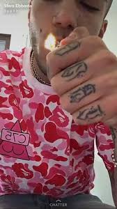 Rkomi (al secolo mirko martorana, milanese di zona 4) mi aspetta in un piccolo ufficio a vetri della con mirko, ovviamente, noi di tattoo life siamo partiti chiedendogli di ciò che porta impresso su pelle. 28 Sfera Ebbasta Ideen Manner Promis Musik