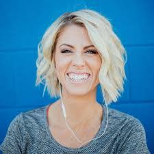 Stephanie Dutton's Instagram, Twitter & Facebook