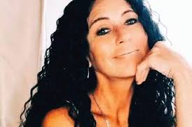 Fundraiser for Rebecca Roberts by Olivia Bauer : Help for our beautiful  mums funeral