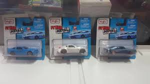 For a wide assortment of maisto visit target.com today. 2010 Ford Mustang Gt Nissan 370z 1969 Dodge Charger Rt Maisto Youtube