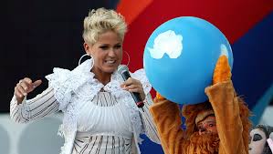 Pagesotherbrandwebsiteentertainment websitenostalgia de los 80's y 90'svideosxuxa ilarie. Xuxa Sends Message To Raise Awareness About Covid 19 Light Home