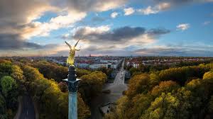 Ibis muenchen city ost is located in munich's berg am laim suburb. Nach Kabelbrand 20 000 Haushalte In Munchen Ohne Strom The Weather Channel Artikel Von The Weather Channel Weather Com