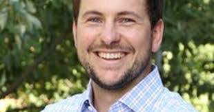 Erik Lyon's Instagram, Twitter & Facebook