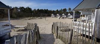Pin Op Strandhuisjes Aan Zee En Duinen