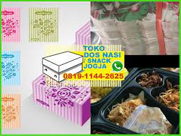 Disajikan dalam bentuk box atau kotak plastik yang sudah didinginkan, nggak heran jika dessert box menjadi sajian yang digemari sebab, jika kamu membelinya di toko kue maupun online shop harganya cukup lumayan mahal. Kotak Nasi Yang Murah 0819 1144 2625 Wa Kardus Bento Kotak
