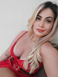 Happy Birthday to my beautiful daughter Hollie Bates! You stole my heart 32  years ago and never gave it back. You are an amazing woman and I am very  proud of you.