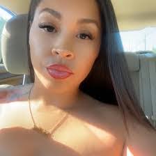 Tasha Rowe's Instagram, Twitter & Facebook