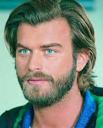 Kivanc Tatlitug As Cesur Alemdaroglu Karahasanoglu Tuba Buyukustun Tv Series 2016 2017 Cesur Ve Guzel Kivanctatl In 2020 Kivanc Tatlitug Turkish Actors Actors