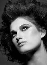 Maria Bonner's Instagram, Twitter & Facebook