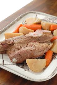How do i cook store bought corned beef? Slow Cooker Beer Simmered Corned Beef And Vegetables