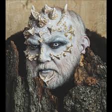 Capricorn Full Moon: The Midwife, the General, and Mr. Wolf