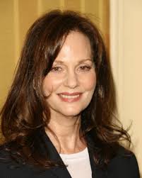 Who was better in the 90 ..Segourney Weaver or Jamie Lee curtis ??